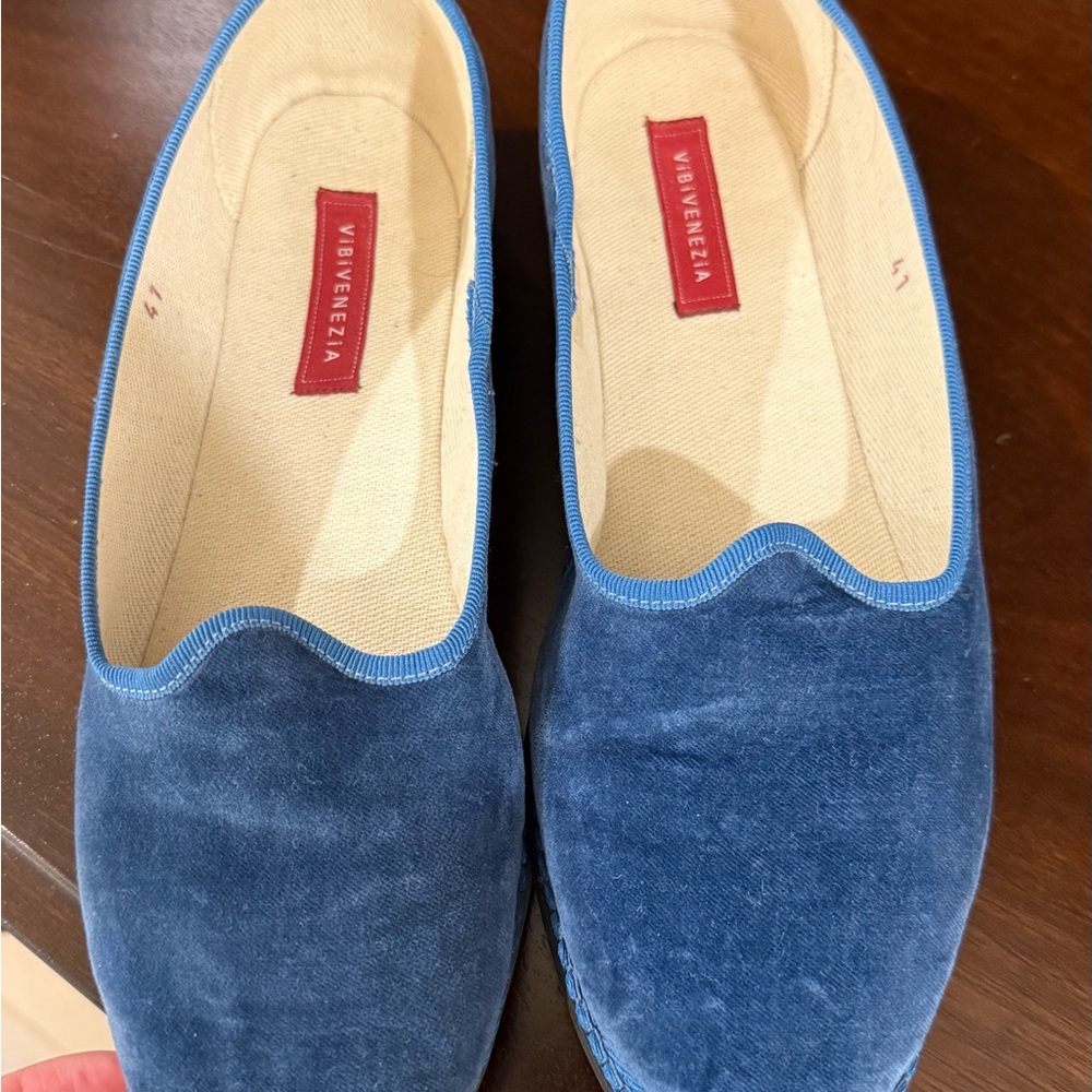 Venezia Women's Blue Velvet Loafers
